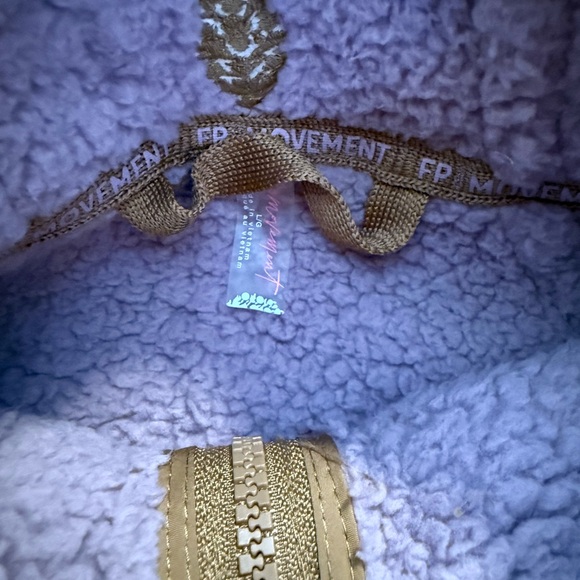 NWT 🏷️ Free People Movement Mountain High
Logo Half Zip Fleece - Picture 13 of 14